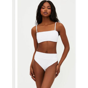 Beach Riot Core Collection
Kelsey Top White Size Small NWT